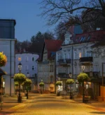 Nocne oświetlenie uliczne LED na deptaku w Szczawnie-Zdroju – realizacja Telfa